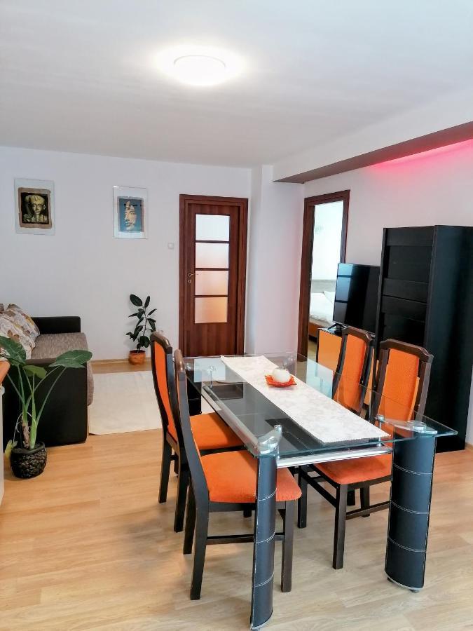 Lend Apartment Miercurea Ciuc Buitenkant foto